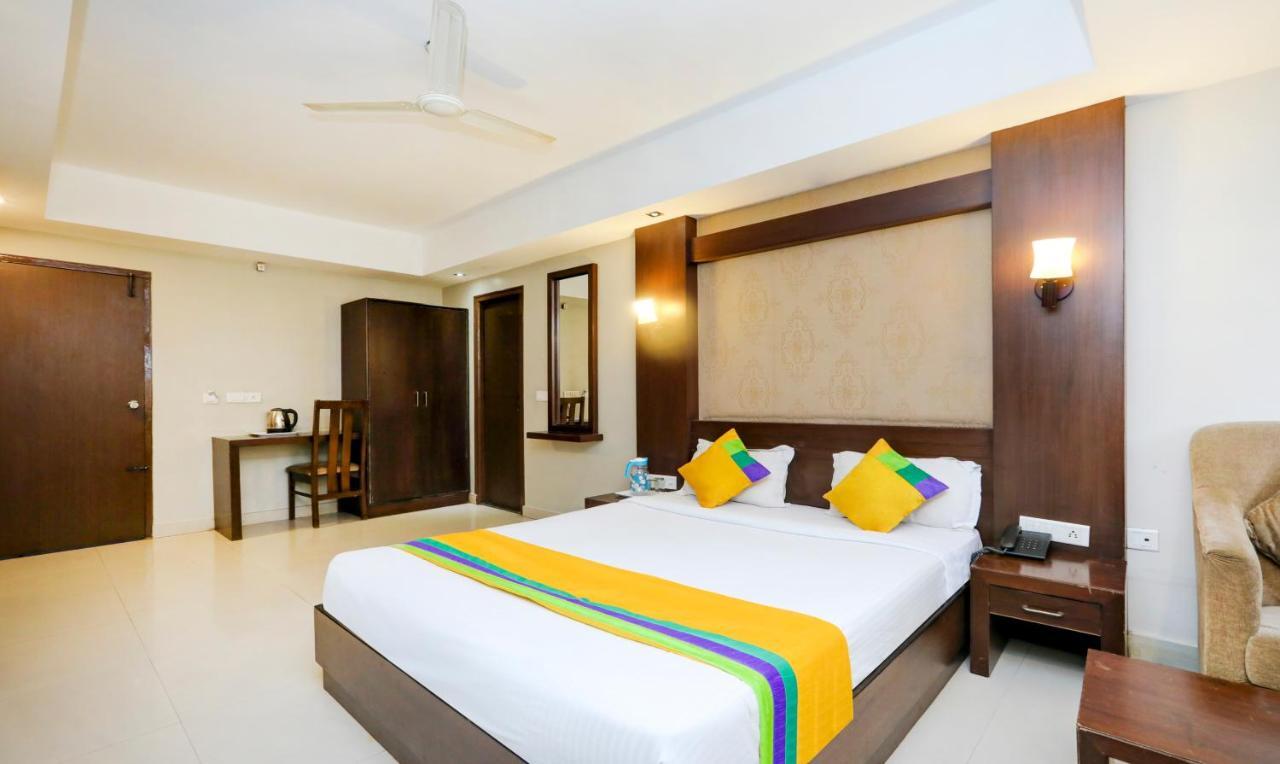 Itsy By Treebo - Greenwood Inn And Suites Near Mysore Palace Narasimharaja Puram Exteriör bild