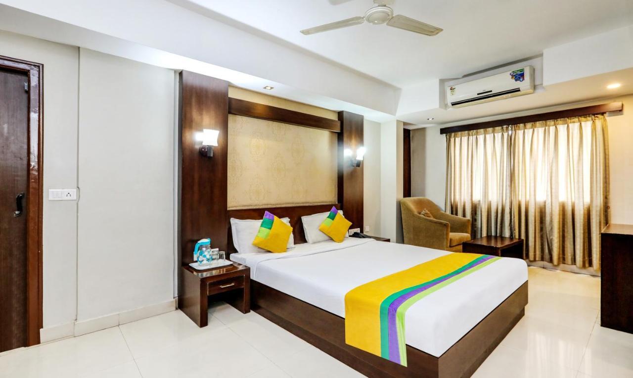 Itsy By Treebo - Greenwood Inn And Suites Near Mysore Palace Narasimharaja Puram Exteriör bild